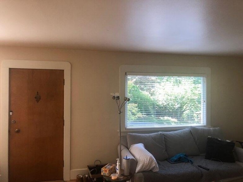 Living Room - 8528 SW 35th Ave