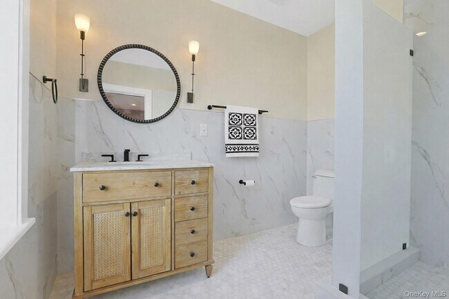 Building Photo - 19 Main St