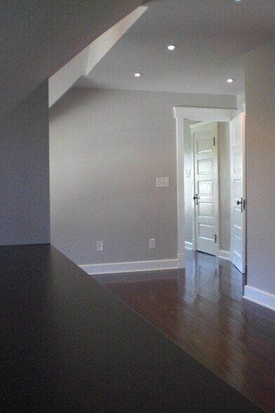 Building Photo - 12952 Harlon Ave