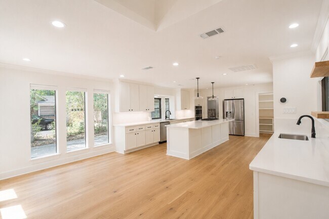 Building Photo - 15 Mallard Glen Pl