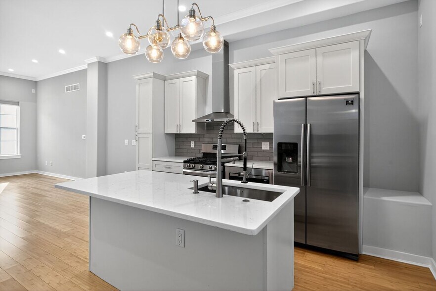 Building Photo - 1518 S 25th St