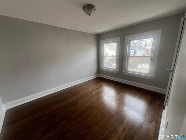 Building Photo - 110 Asylum St