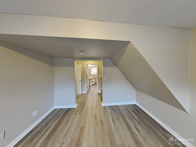 Building Photo - 2642 Hatfield Cir SE