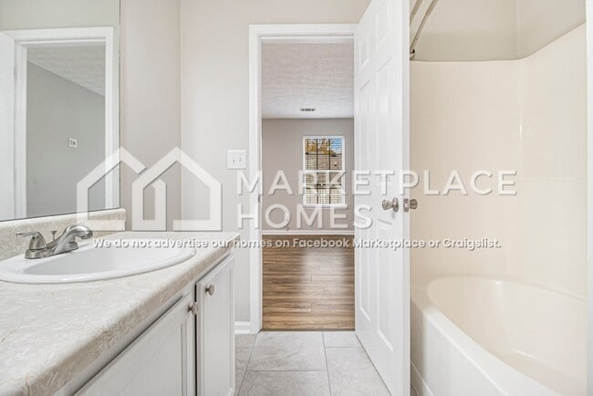 Building Photo - 4157 Park Chase Dr