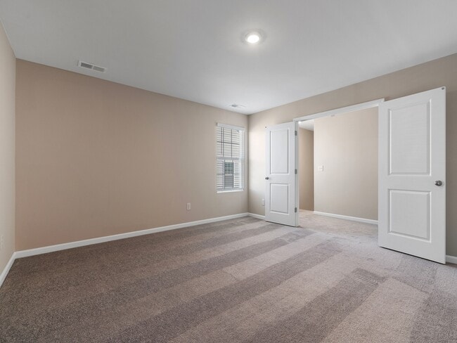 Building Photo - 140 Clairvale Ct