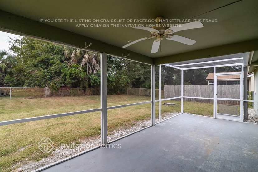 Building Photo - 6017 61st Ct E