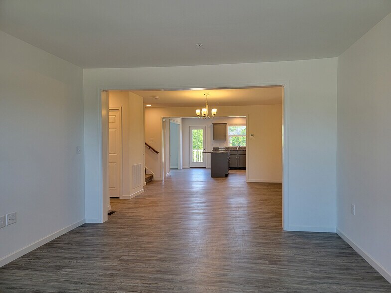 Building Photo - 2133 S Autumn Chase Dr