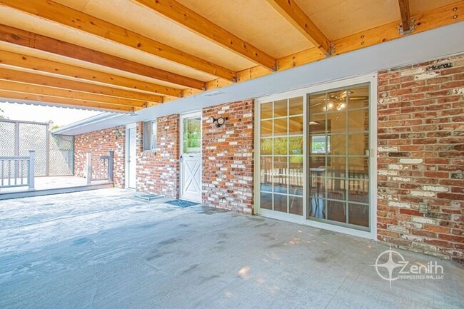 Building Photo - 6509 Louisiana Dr
