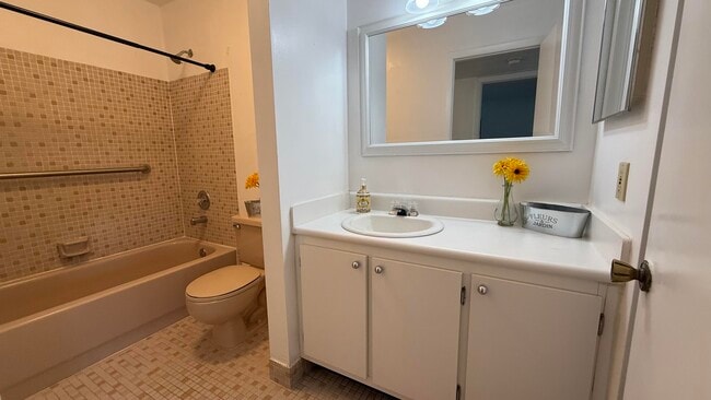 Building Photo - 9419 S Belfort Cir