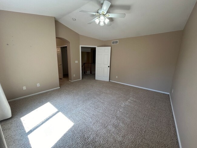 Building Photo - A Gem in Highlands Ranch