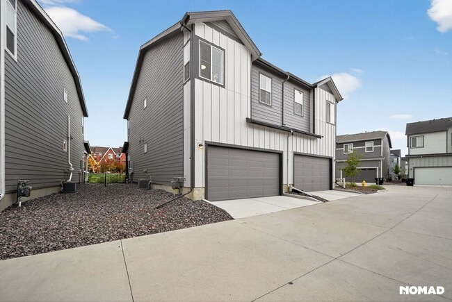 Building Photo - 18201 French Creek Ave