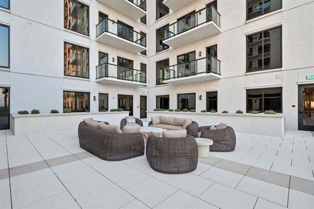 Building Photo - 3111 Sunset Blvd