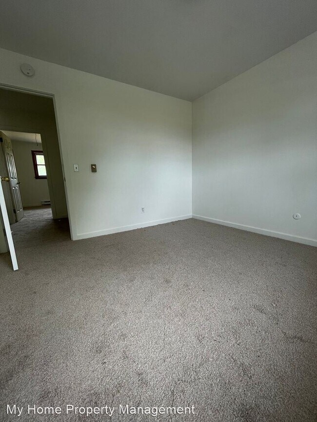 Building Photo - 2 br, 1 bath House - 1073 Donegal Springs Rd