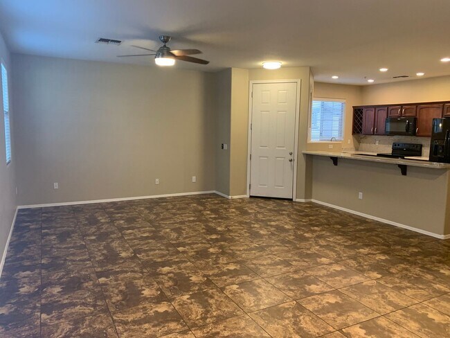 Building Photo - A gorgeous two story 3 bedroom 2.5 bath townhome