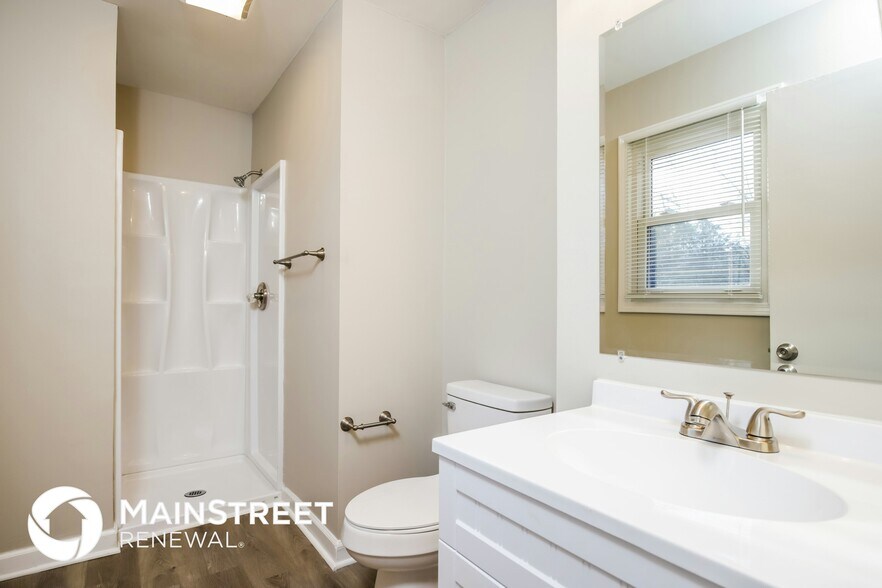 Building Photo - 258 Shallowbrook Dr