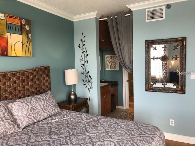 Building Photo - 7892 Sailboat Key Blvd S