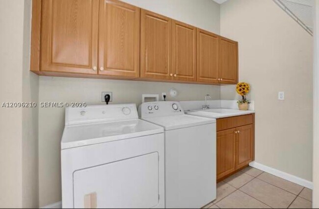Building Photo - 9954 Boynton Gardens Way