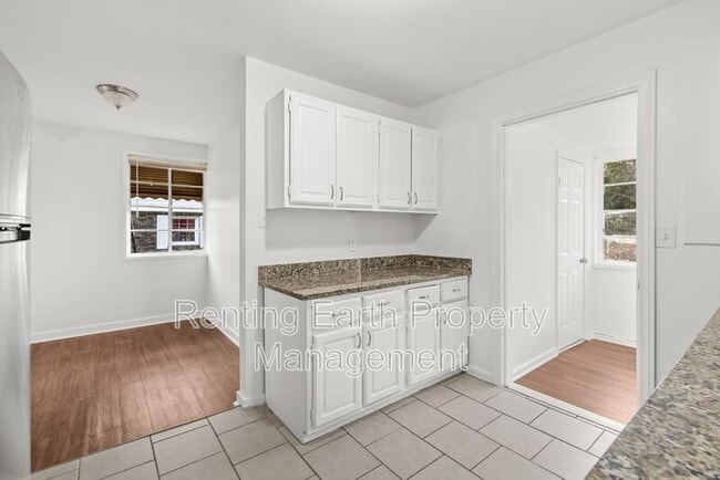 Building Photo - 620 Annie Laura Dr