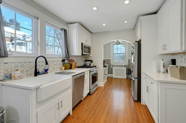 Building Photo - 142 N Passaic Ave