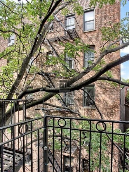 Building Photo - Barrow Street