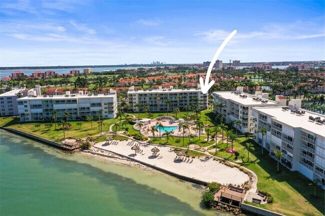 Building Photo - 6021 Bahia Del Mar Cir