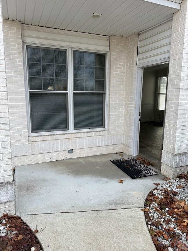 Building Photo - 208 Adams Pointe Blvd