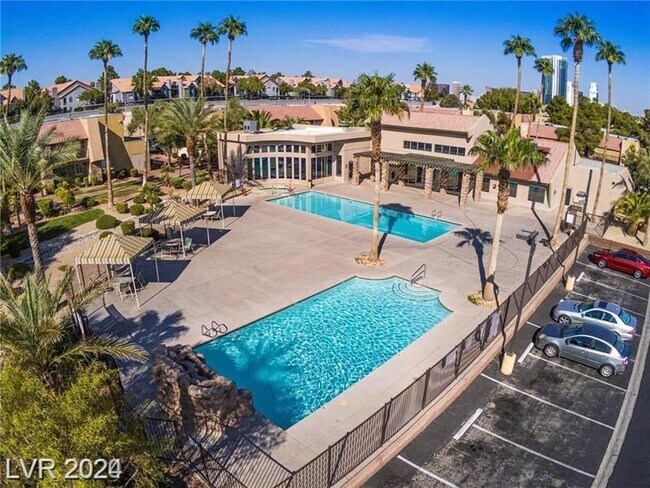 Building Photo - 5160 Indian River Dr