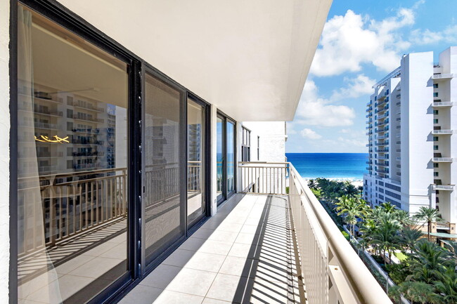 Building Photo - 3400 N Ocean Dr