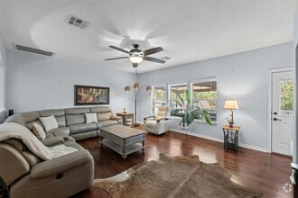 Building Photo - 7703 Huddleston Ln