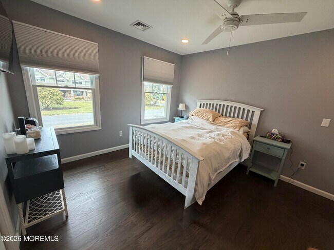 Building Photo - 41 Brookwillow Ave