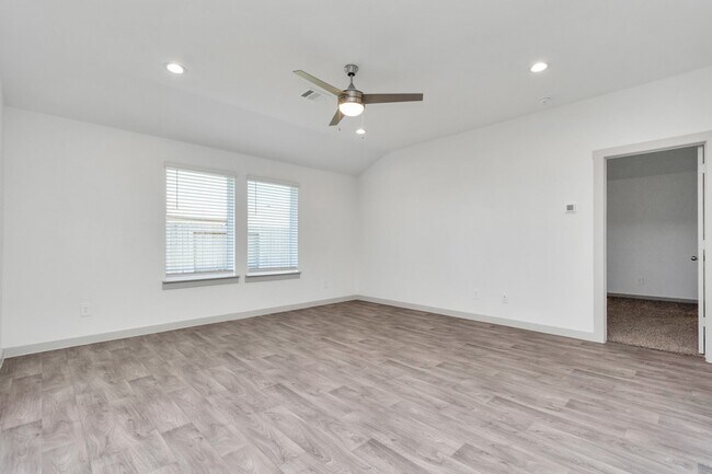 Building Photo - 10626 Watershed Dr