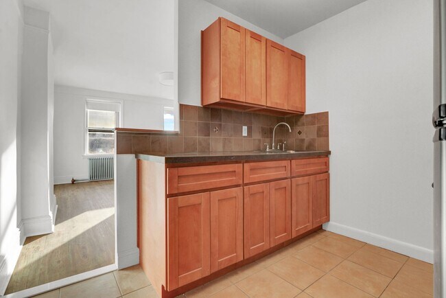 Building Photo - 112 Brooklyn Ave