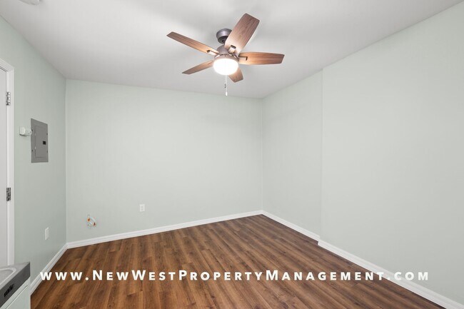 Building Photo - Charming Barrio Logan Studio - Available Now!