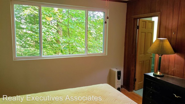 Building Photo - 3 br, 2 bath House - 3421 Maloney Road