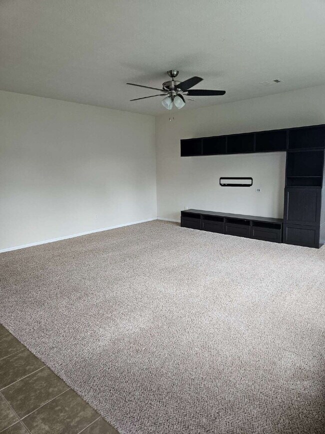Building Photo - Spacious 4-Bed Home in Friendly Katy Cul-d...