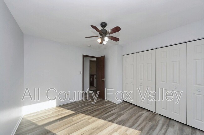 Building Photo - 2064 N Ginger Creek Dr