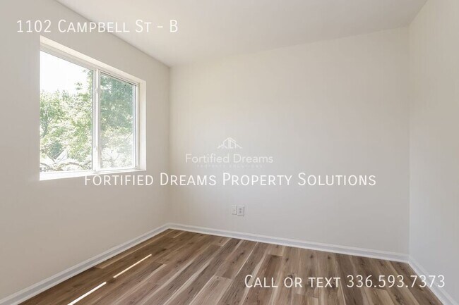Building Photo - 1102 Campbell St