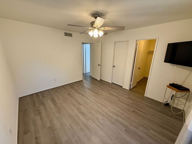 Building Photo - 55+ Community - Charming 2-Bedroom Home in Friendly Valley with Resort-Style Amenities