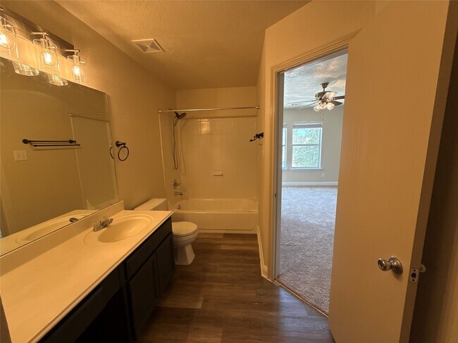 Building Photo - 3115 Ribbon Creek Way