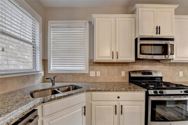 Building Photo - 359 Shiloh Manor Dr