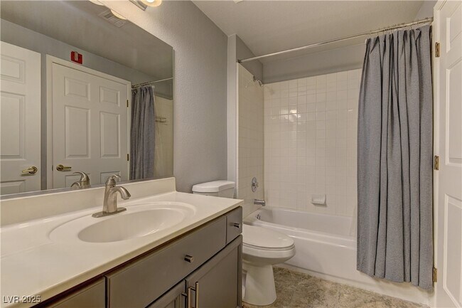 Building Photo - 10524 Autumn Pine Ave