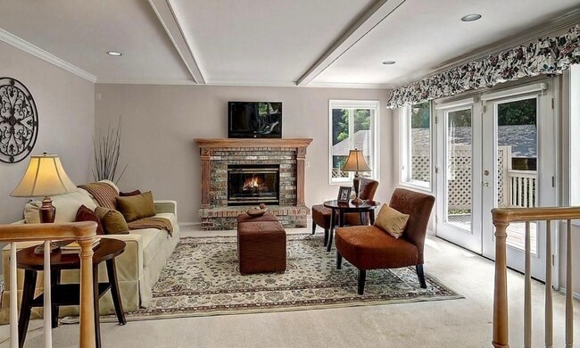 Building Photo - 4 Bedroom 3 Bath Spacious Home in Bellevue