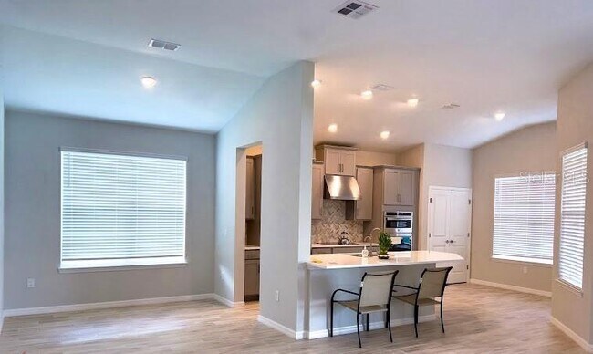 Building Photo - 1980 Goblet Cv St