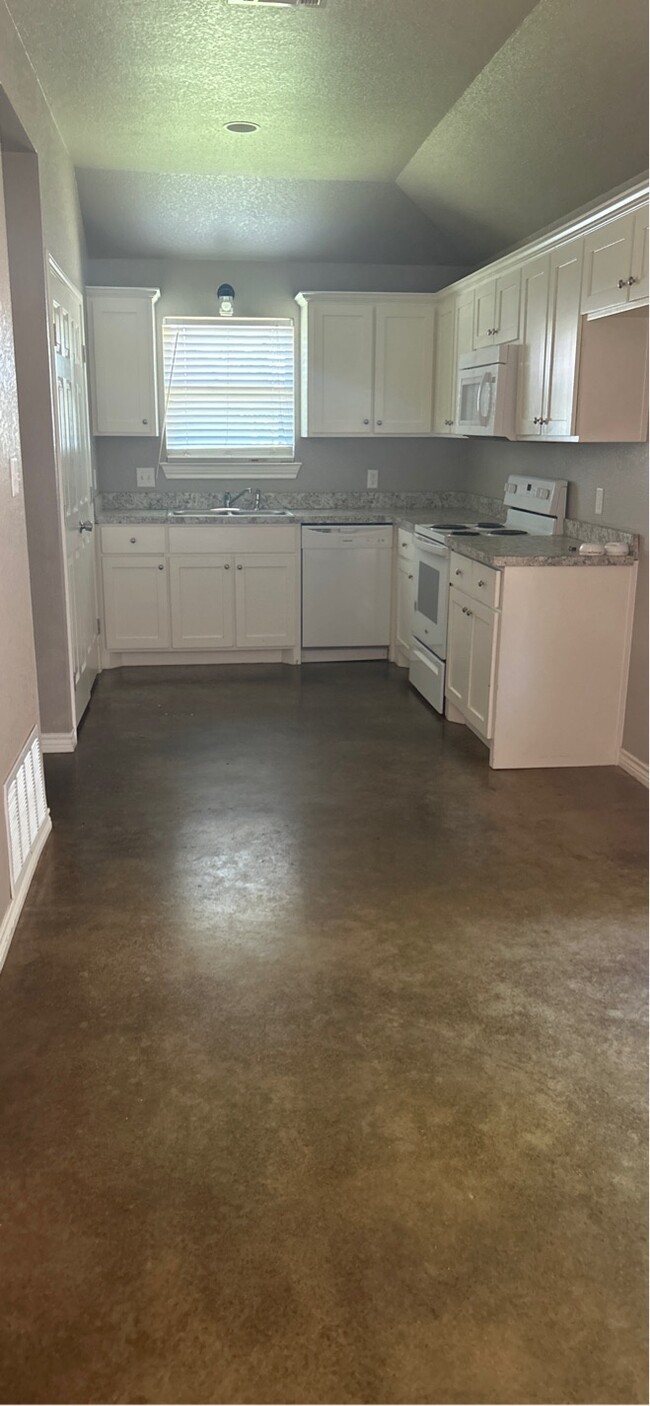 Building Photo - 145 Quail Meadows Dr