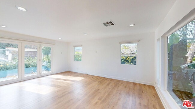 Building Photo - 3424 Oak Glen Dr