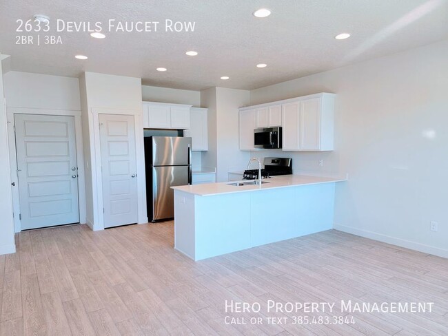 Building Photo - Stunning BRAND NEW Townhomes!