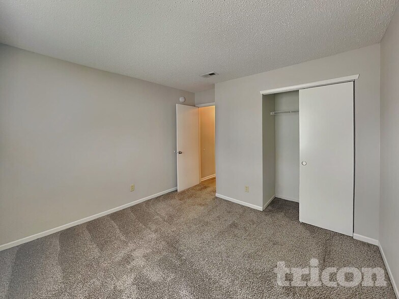 Building Photo - 3146 Brandenburg Dr