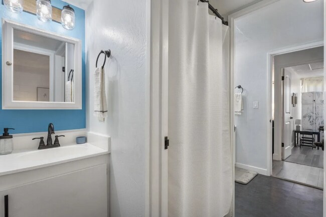 Building Photo - 111 Kahului Beach Rd