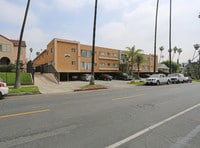 Building Photo - 336 S. Alexandria Ave