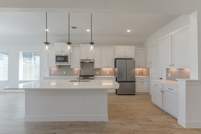 Building Photo - 9721 Roaring River Fls Ln